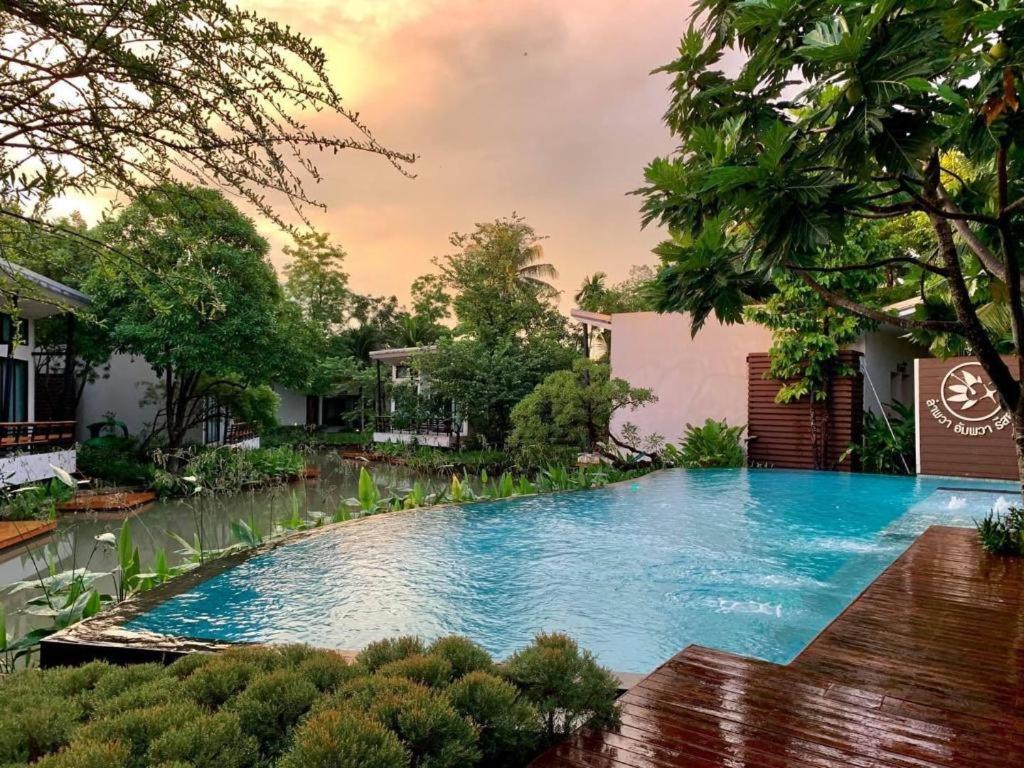 Lumphawa Amphawa Resort Samut Songkhram Екстер'єр фото